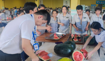 戰(zhàn)高溫，送清涼，愛(ài)心傳遞沁人心
